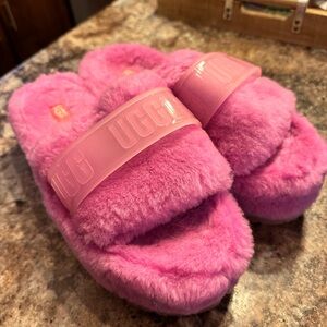 Size 9 Pink Fluffita UGG Platform Slippers